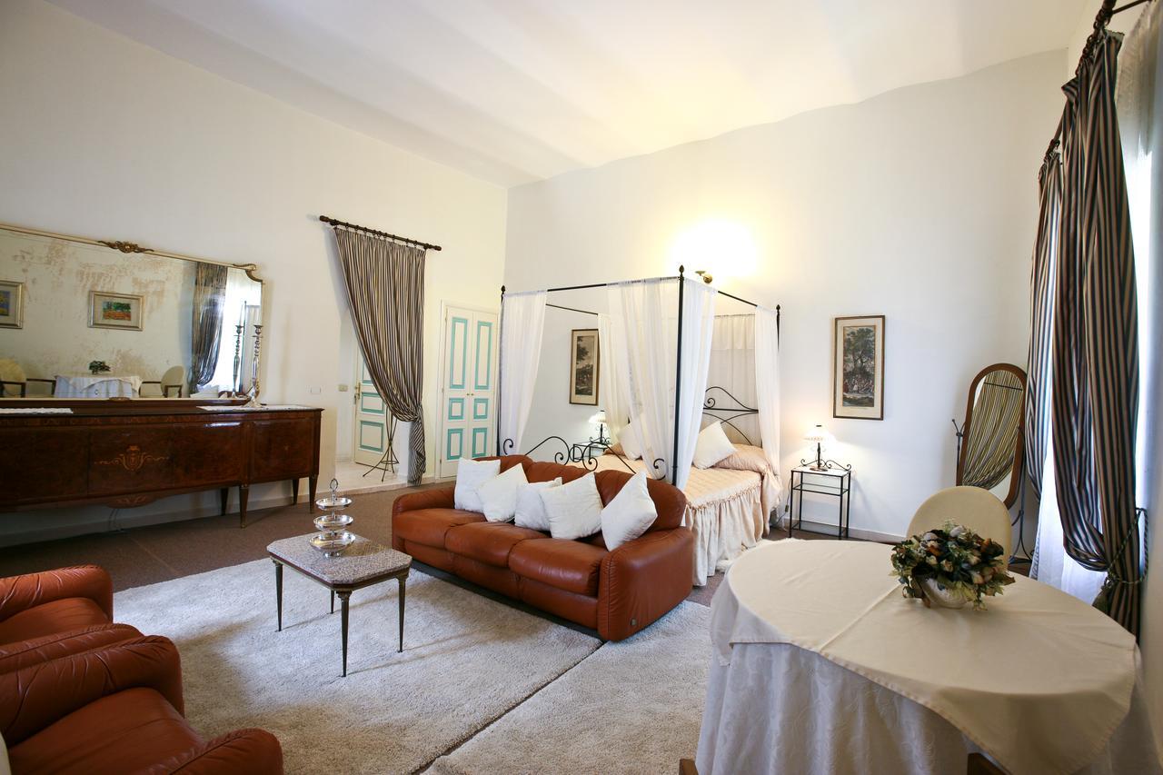 Villa Grant Relais Pomezia Bagian luar foto