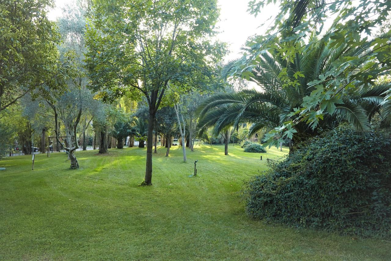 Villa Grant Relais Pomezia Bagian luar foto